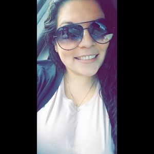 Meet your Posher, Amy